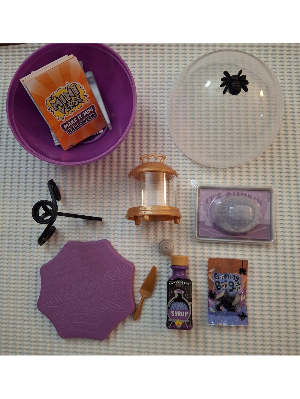 FREE SHIP MGA Miniverse  HALLOWEEN  2026 HTF Jelly Brain !